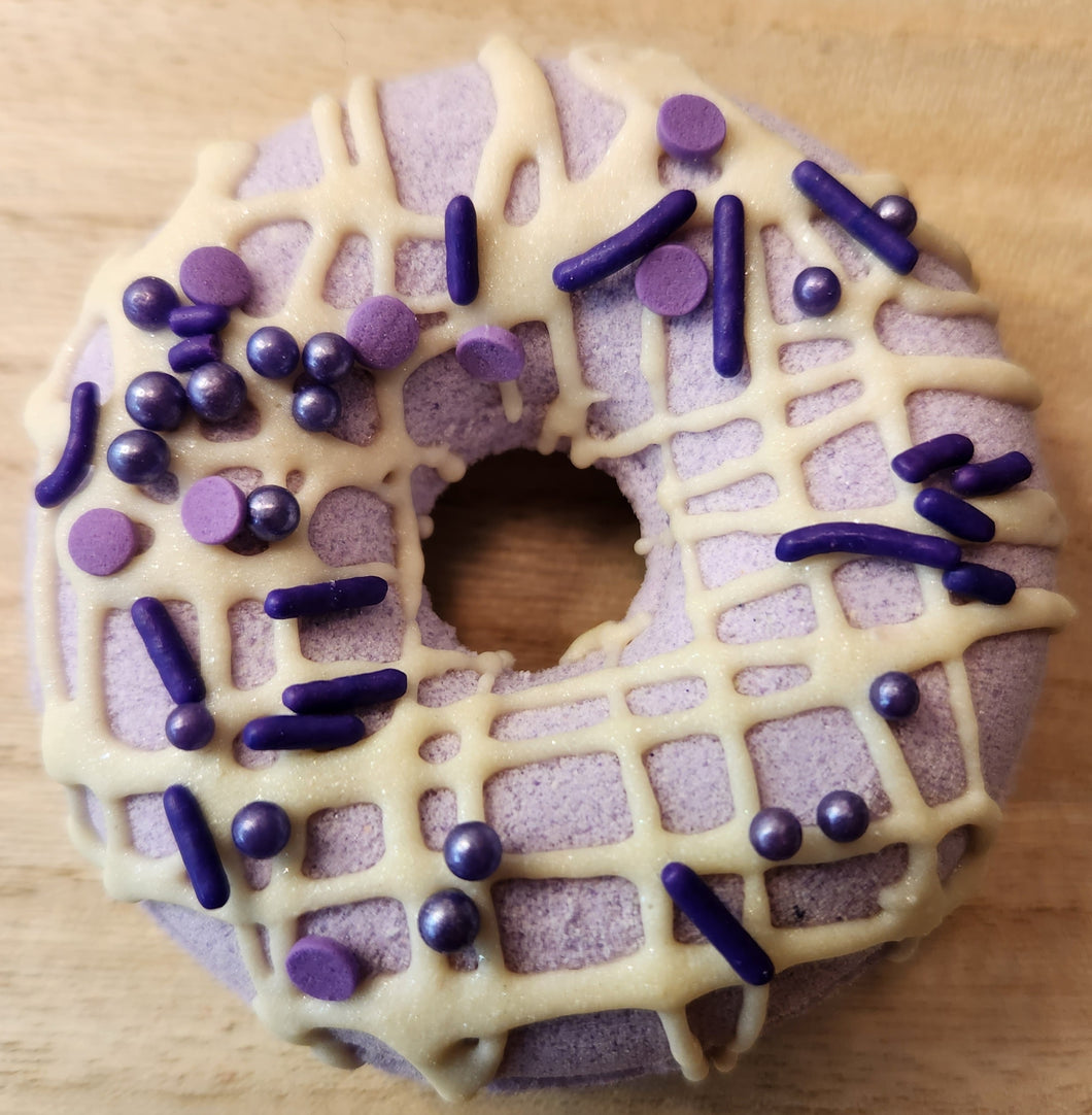 Sweet Lavender Donut Bath Bomb w/cocoa butter drizzle (w Essential Oil)