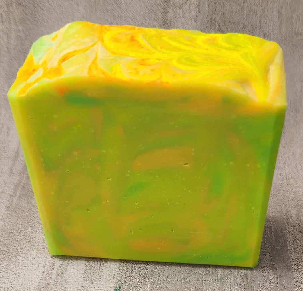 An absolutely tantalizing scent of mandarin orange, bergamot, and tangerine enhanced by hints of fresh peaches, strawberries, and raspberries on an undertone of white musk.